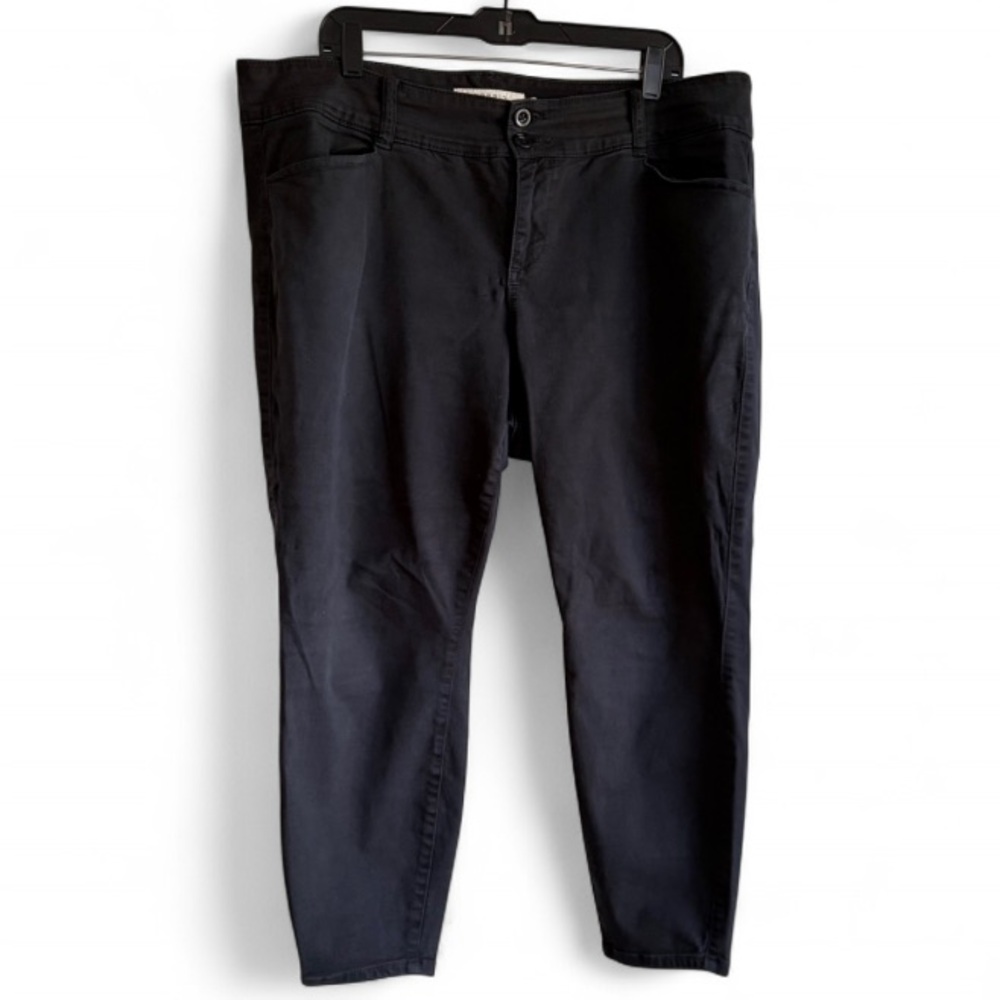 Torrid Black Cropped Skinny Jeans Size 20